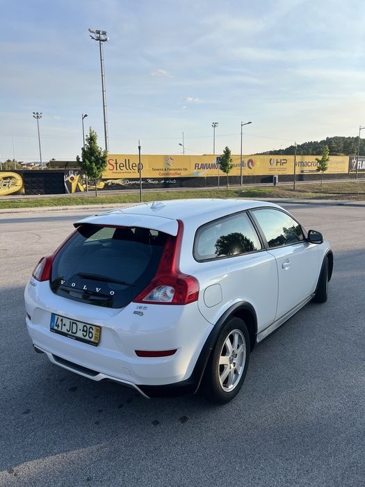 Volvo C30 1.6D Drive | 109cv | 145.648 km | Muito estimado