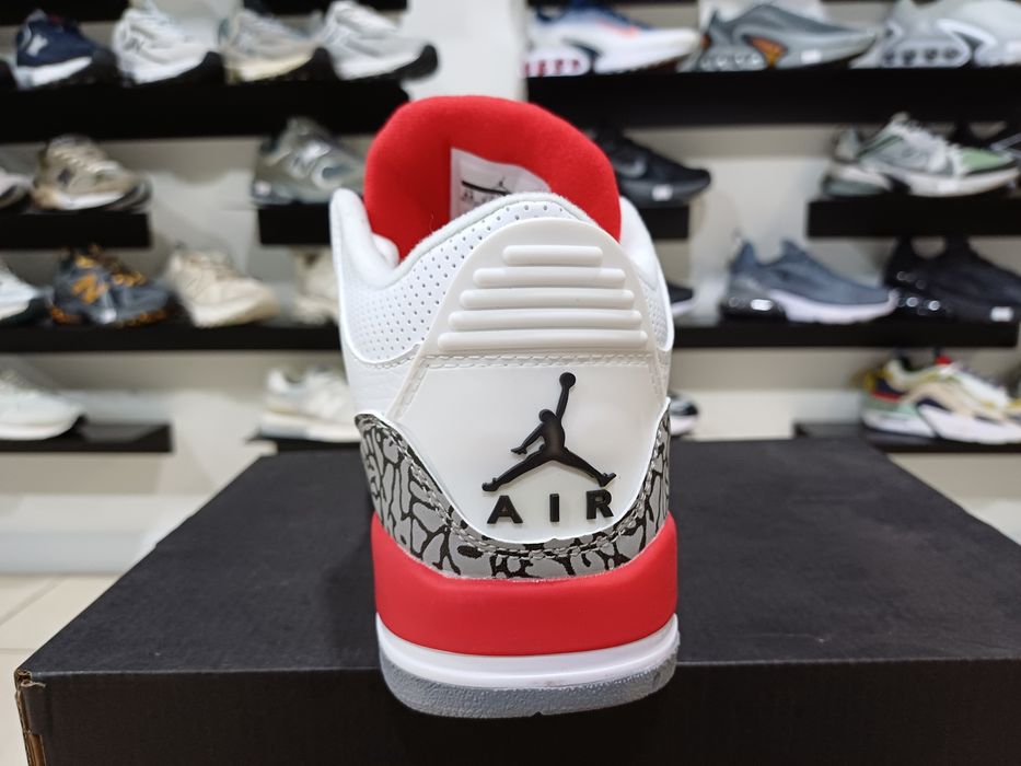 Кросівки чоловічі Jordan 3 Retro