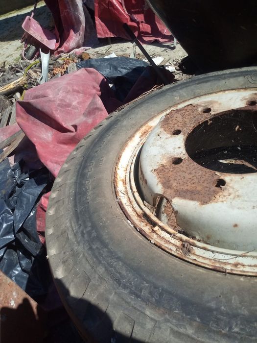 4 pneus Camac 8.25-20