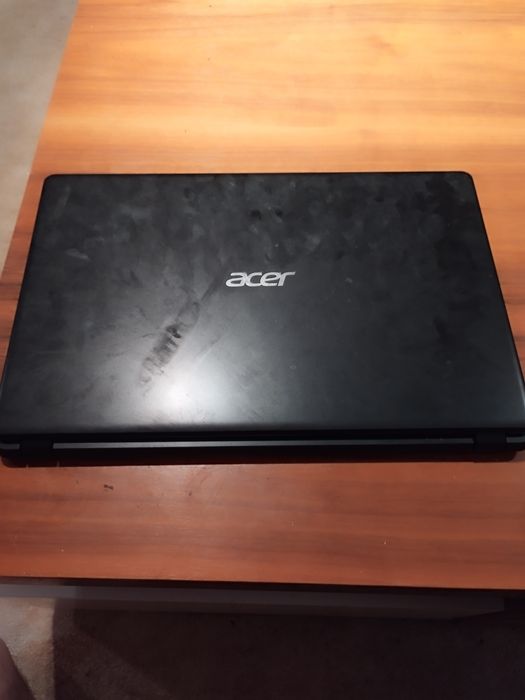 Computador Acer Preto