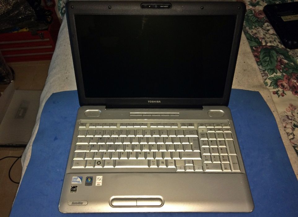Peças/Avaria -Toshiba Satellite L500-13W, 15.6", C2D P8400, HD4570