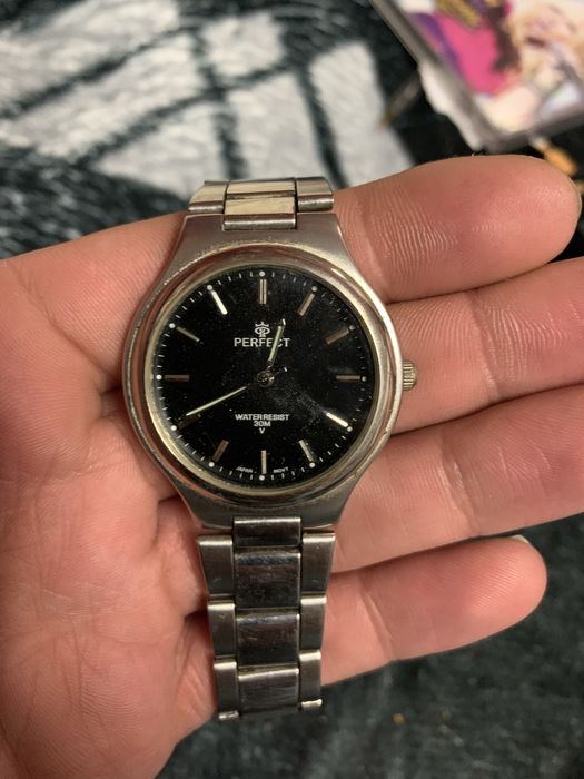 Zestaw 12 zegarków na rękę oraz dwie