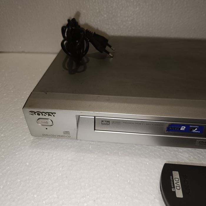 Leitor CD DVD Sony DVP-NS305 com Comando  Testado a funcionar