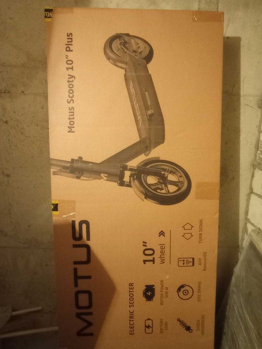 Hulajnoga elektryczna MOTUS SCOOTY 10" PLUS