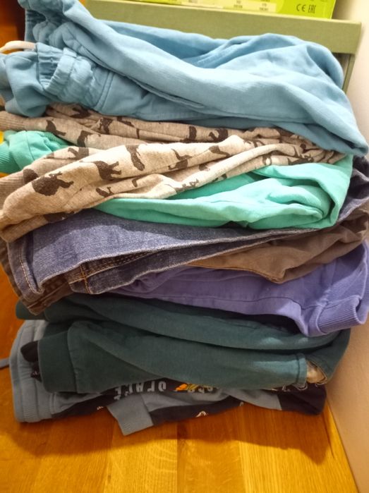 Oddam za darmo spodnie chłopięce rozm 116  128