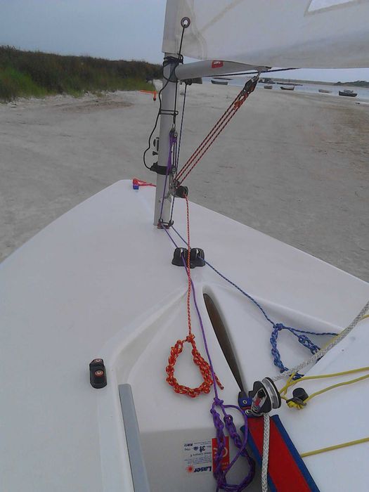 Barco à vela Laser Standard