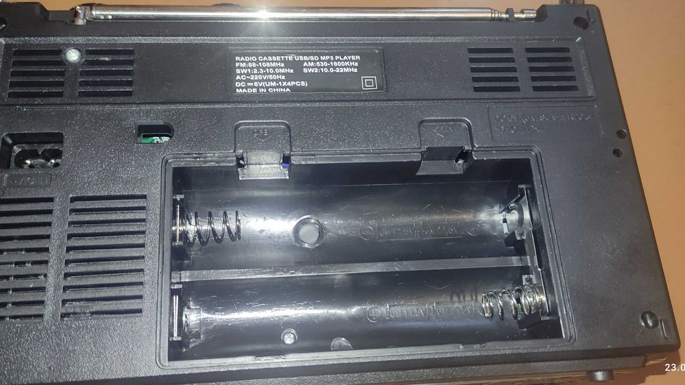 Кассетный магнитофон AM/FM MP3 с функцией записи Knstar FP-319U новый.