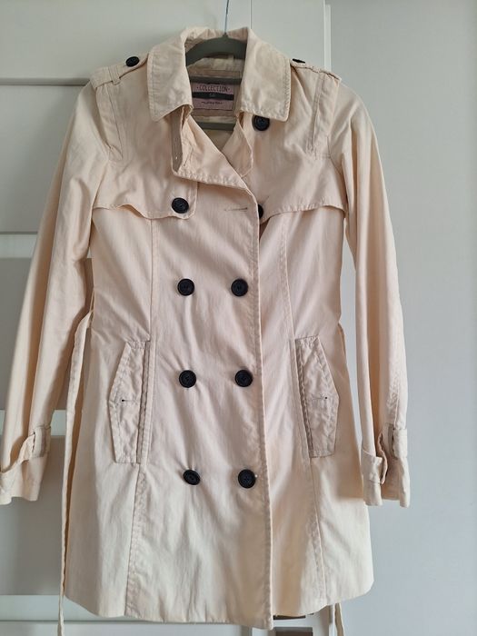 Płaszczyk kremowy rozm 36 Berschka