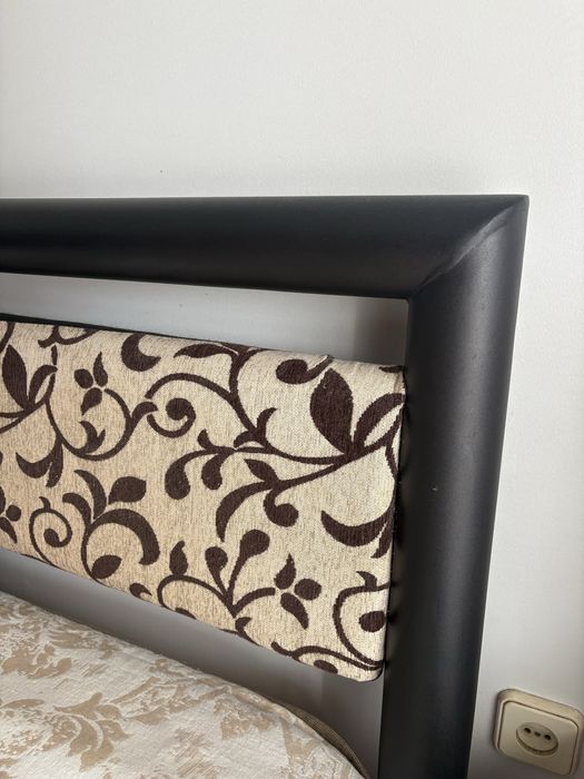 Cama de casal c/ colchão