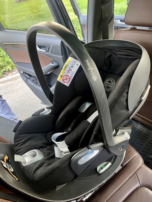 Автокрісло Cybex Cloud T i-Size + Base T Isofix + адаптери