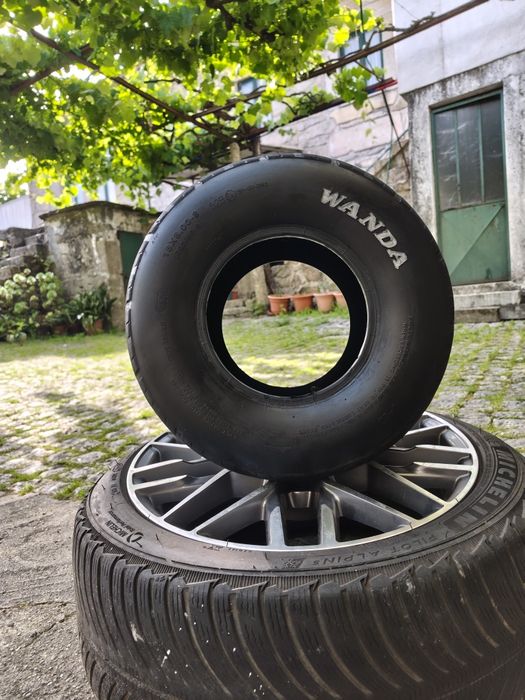 Pneu scooter elétrica
