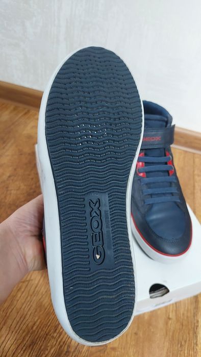 Продам високі кеди ТМ Geox 39 розміру
