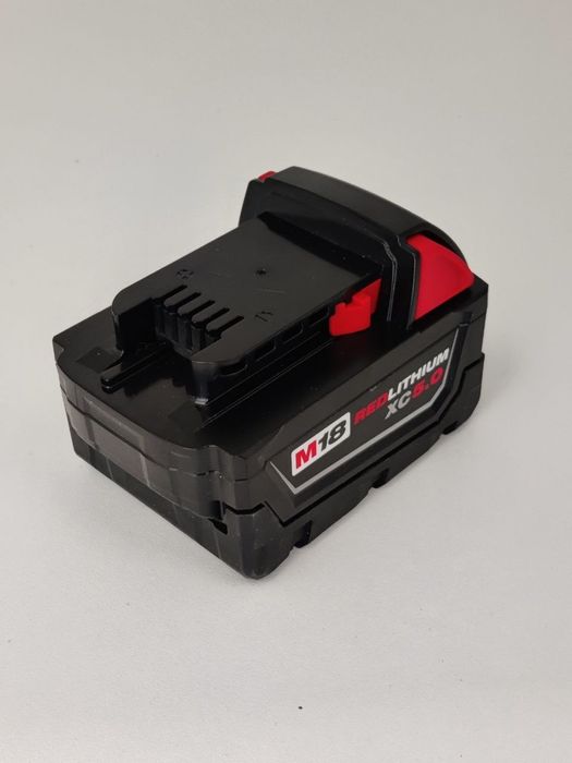 Milwaukee M18 REDLITHIUM XC5.0. Літій-іонний акумулятор на 18 Вольт із ємністю 5.0 Ампер-годин (Аг).