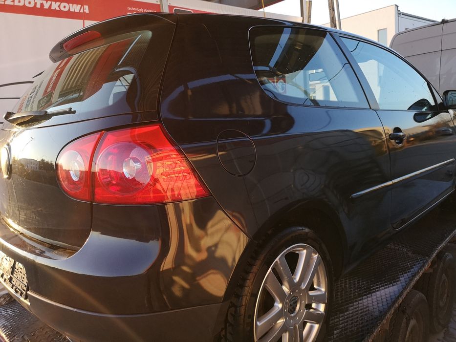 Golf V ćwiartka LC9Z zderzak pas szyba poduszki wahacz McPherson EURO