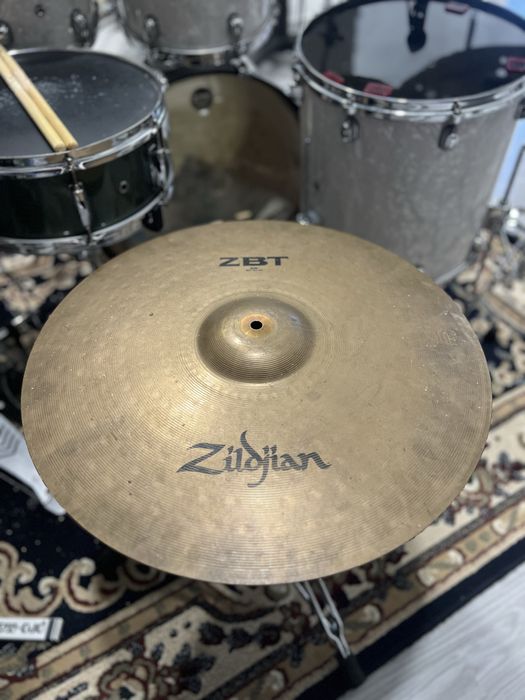 Pack 3 Pratos Bateria Zildjian ZBT Hi Hats Ride