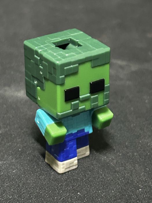 Figurka kinder joy minecraft zombie
