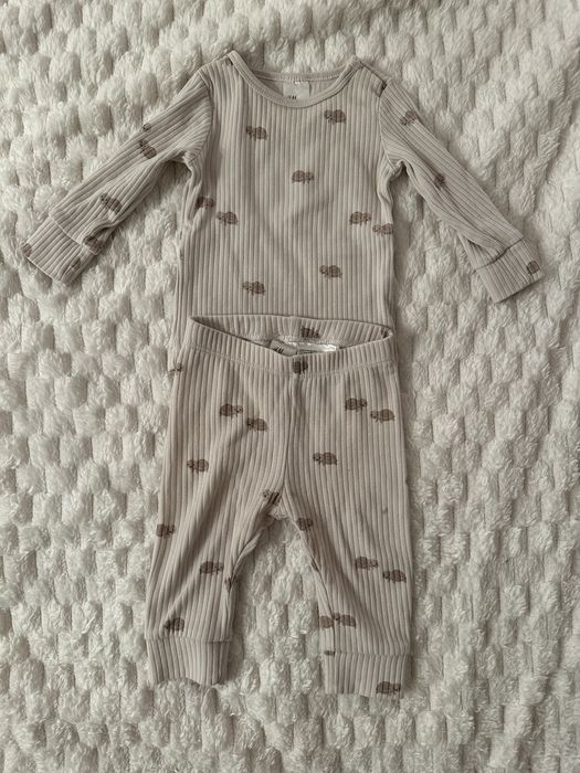 Zestaw ubranek dla niemowlaka H&M beżowy w myszki 62/68