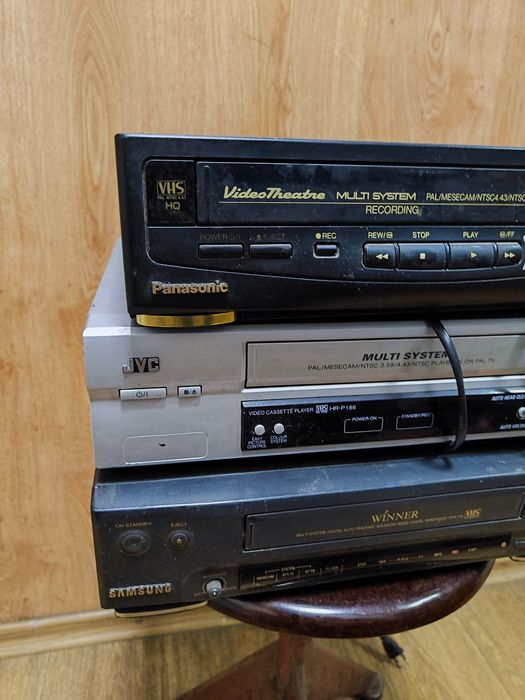 Видео магнитофон видик VHS Samsung svr-11g JVS hr-p186 Panasonic nv-p0