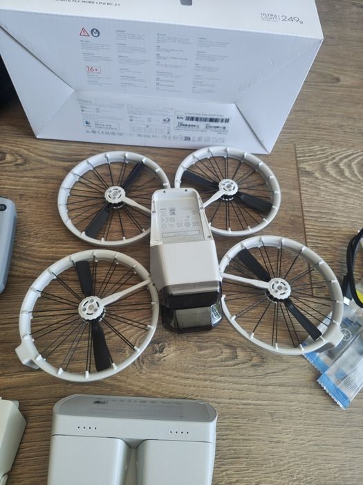 Dron dji Flip kamera 4K GPS czujniki , fly more 3 baterie