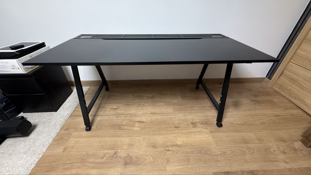 Secretária gaming IKEA UTESPELARE preta 160x80 cm