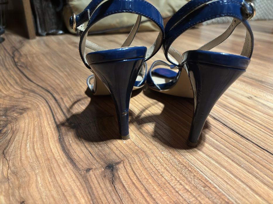 Sandałki na obcasie,sandałki