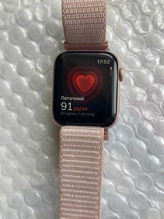 Gold  золоті Apple Watch Series 5 44 mm акб 87% рідна з захисним склом