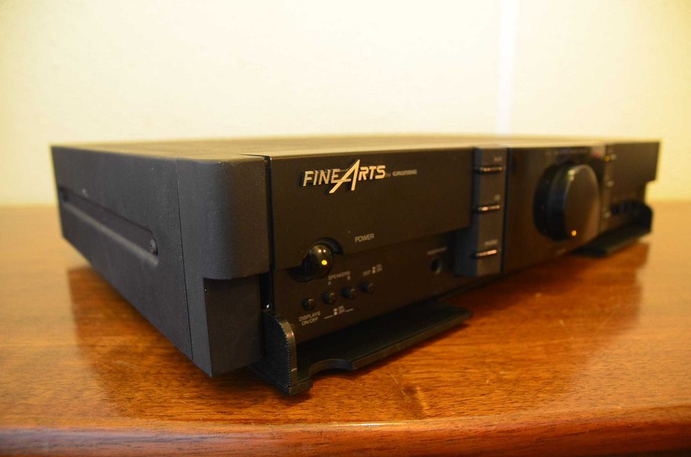 Amplificador Grundig Fine Arts V 12