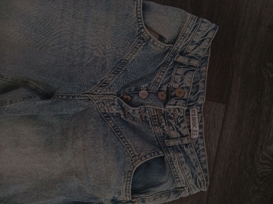 Блакитні джинси з кокеткою