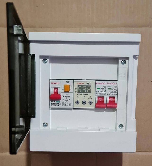 Щитова Enext 16A