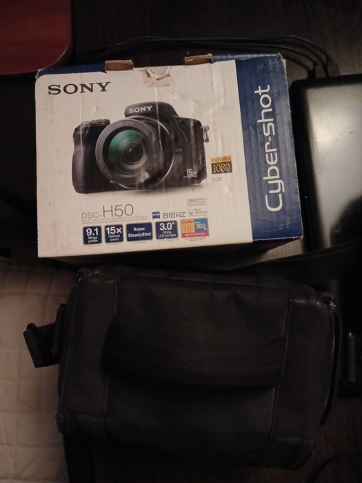 Цифровий фотоапарат Sony DSC- H50 з оригінальною сумкою Lowerpro