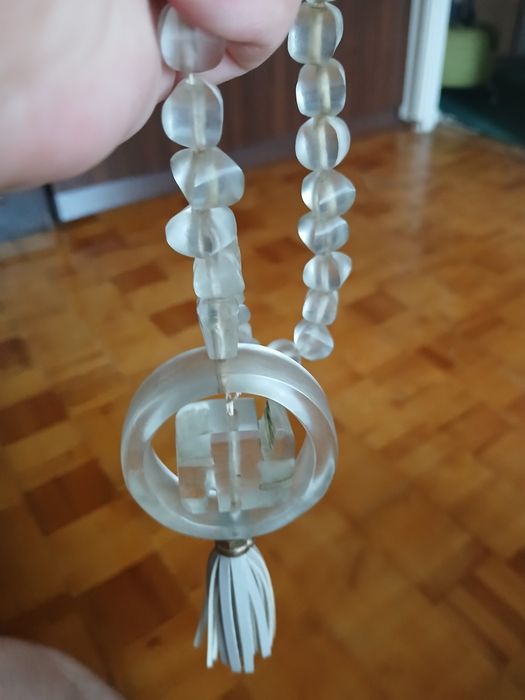 Чётки из разного материала.