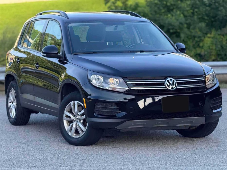 Volkswagen Tiguan Sport      2015