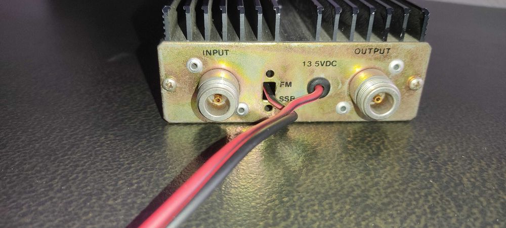 Amplificador linear VHF/UHF
