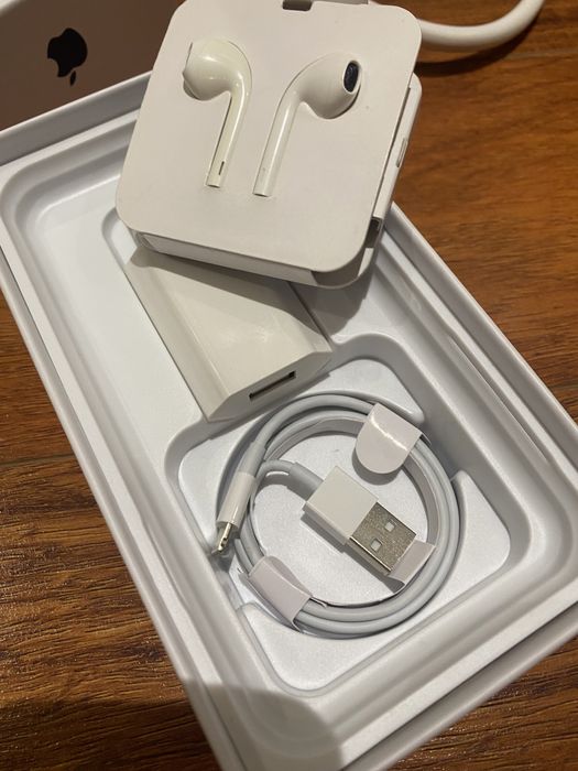 iPhone 7 com 128gb de memória