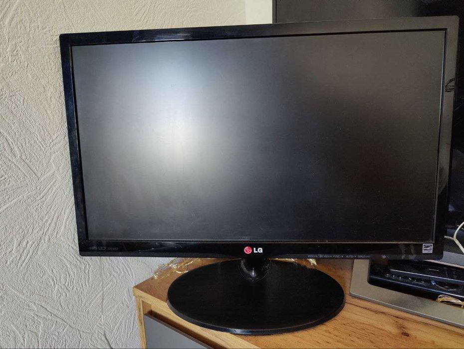 Монітор 21.5 LG 22EA53VQ-P