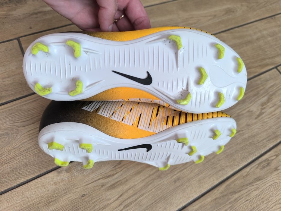 Футбольні бутси Nike Mercurial Victory р.35,5