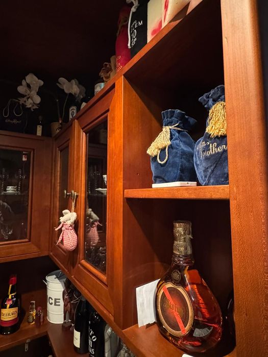 Bar de sala, móvel para TV e mesa de centro