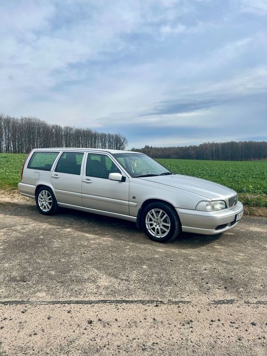 Volvo V70 Volvo v70 orginalne T5, benzyna+LPG, komb, hak