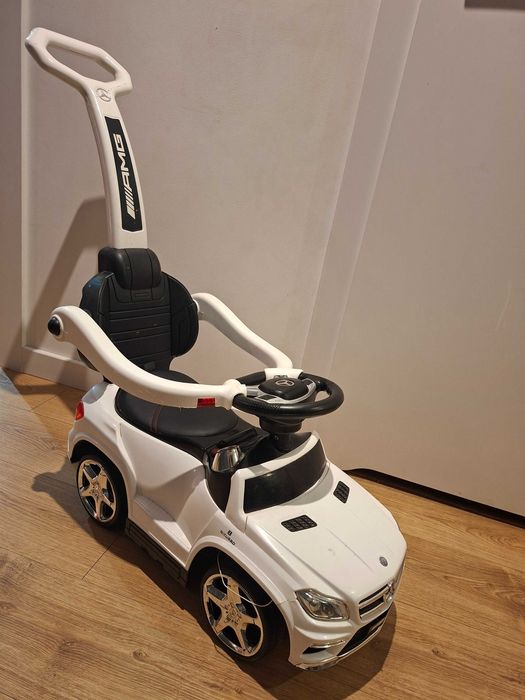 Jeździk mercedes dla dziecka