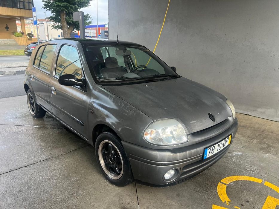 Renault Clio - Ano 2000 - Nacional