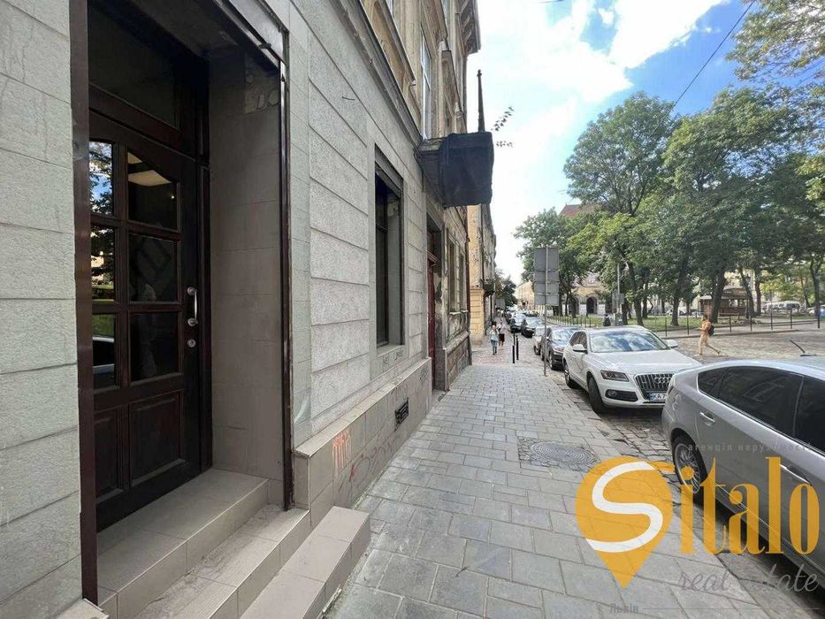 Продаж приміщення з фасадним входом, вулиця Данила Галицького, центр