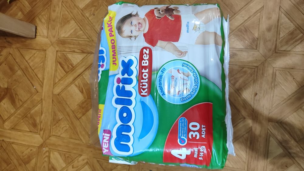 Памперсы трусики  Molfix 4