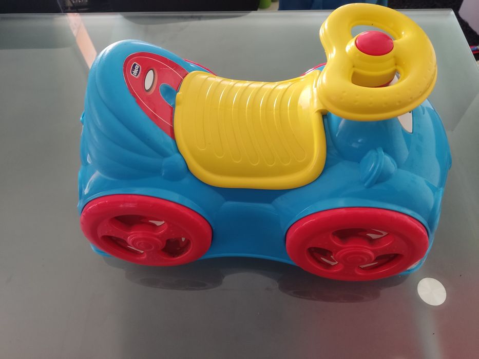 Carro ( andador ) Chicco + carro Action Man