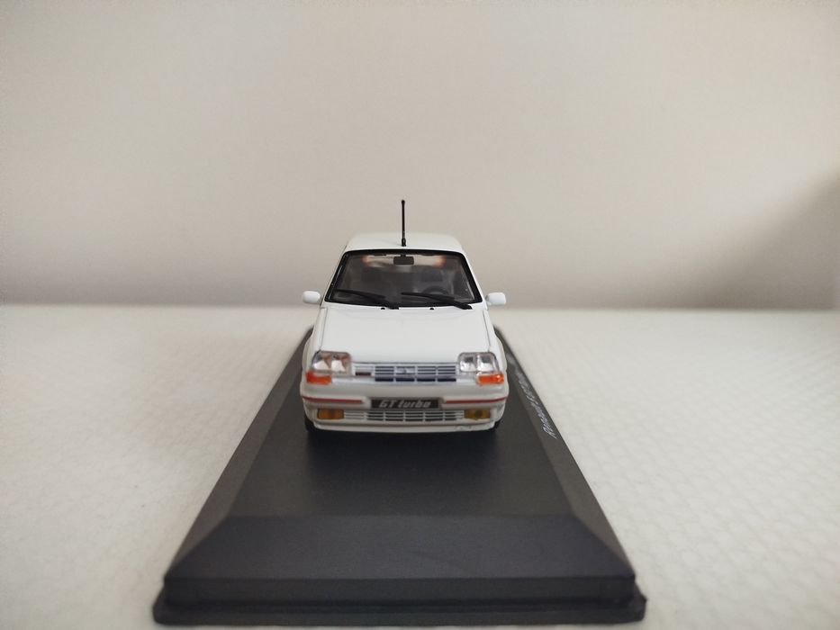 Miniatura Renault 5 GT Turbo 1/43 Nova