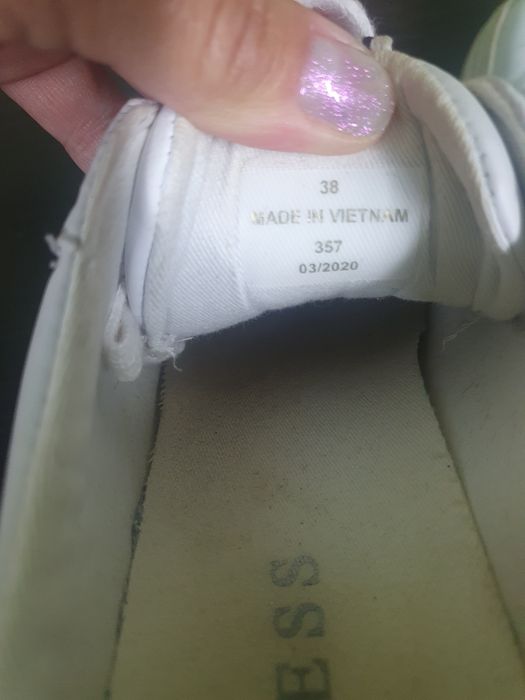 Buty Guess oryginalne 38