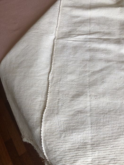 Colcha cama de casal bordados da Lixa