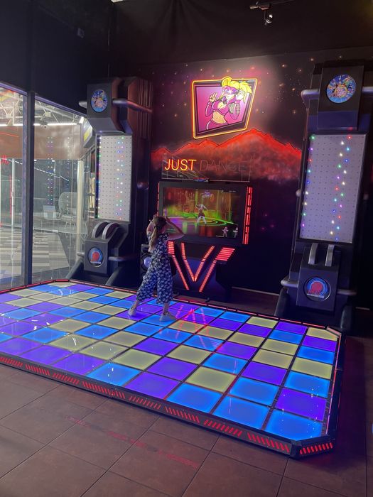 Танцювальні системи JUST DANCE Атракціони в дитячі центри