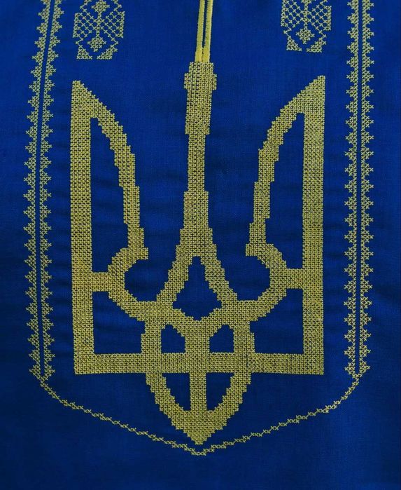 Вишиванка чоловіча з гербом України