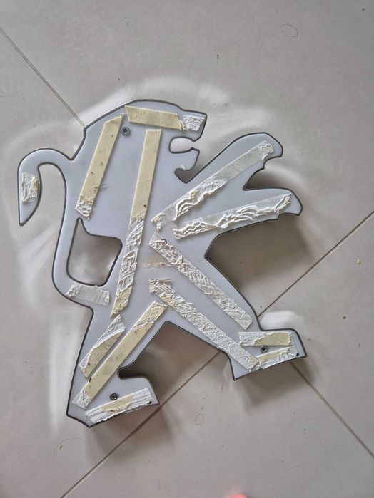 Emblemat Peugeot