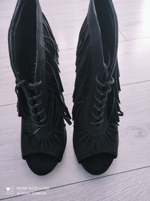 Nowe piękne buciki roz 39